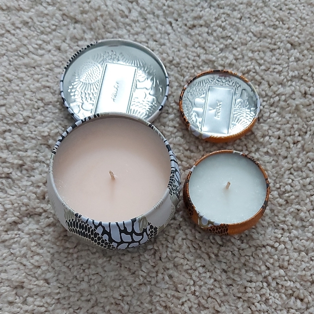 Voluspa Candle Duo - Jasmine Midnight Blooms and Spiced Pumpkin